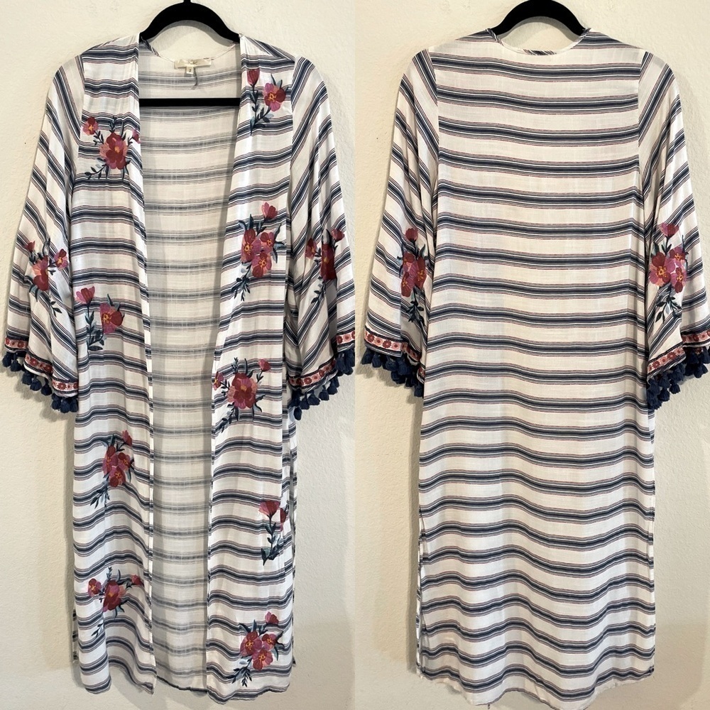 Andree By Unit Women Kimono Small Blue Open Front Longline Embroidered Floral